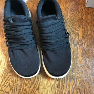 Black Zara sneakers with cute detail